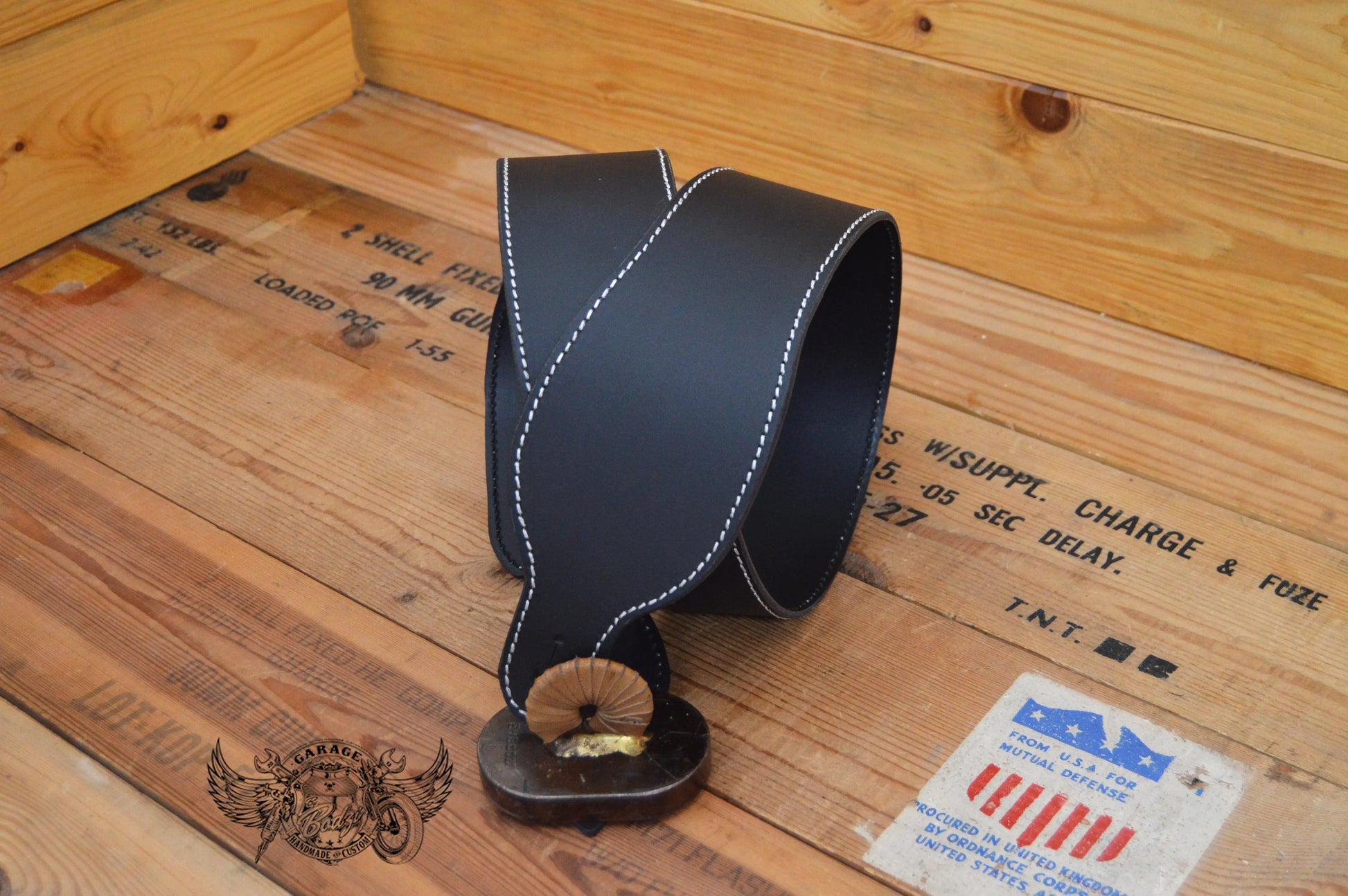 Basic Black Leather Guitar Strap v2.0-ByBodzi