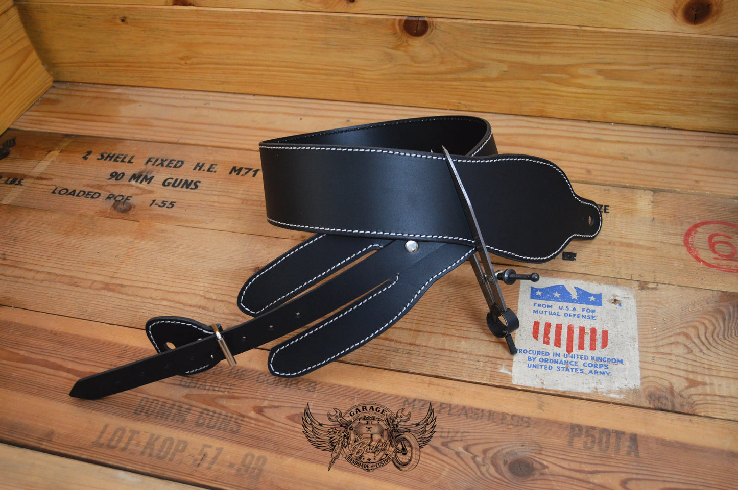 Basic Black Leather Guitar Strap v2.0-ByBodzi