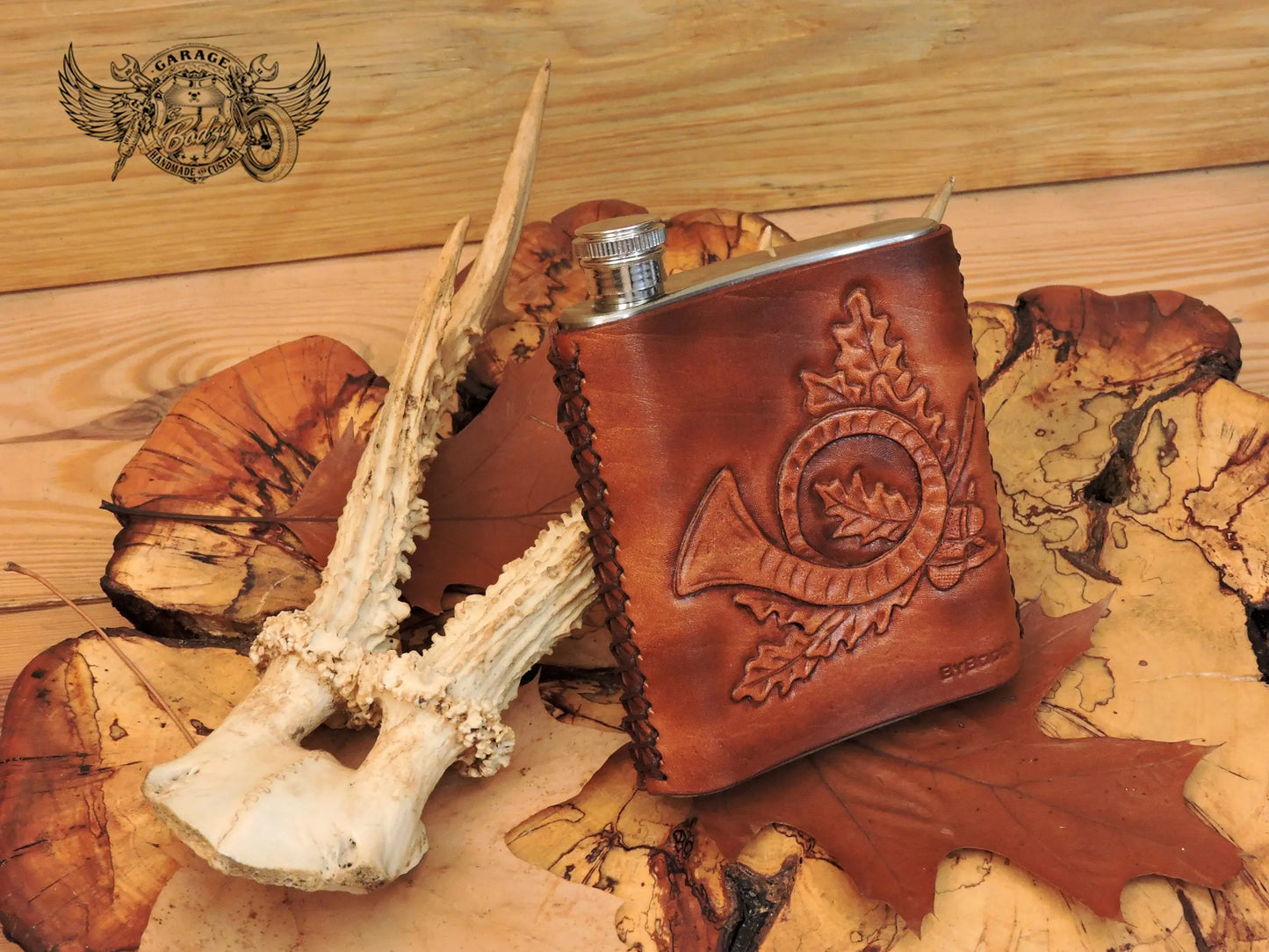 Deer & Hunting Horn Leather Bound Flask-ByBodzi