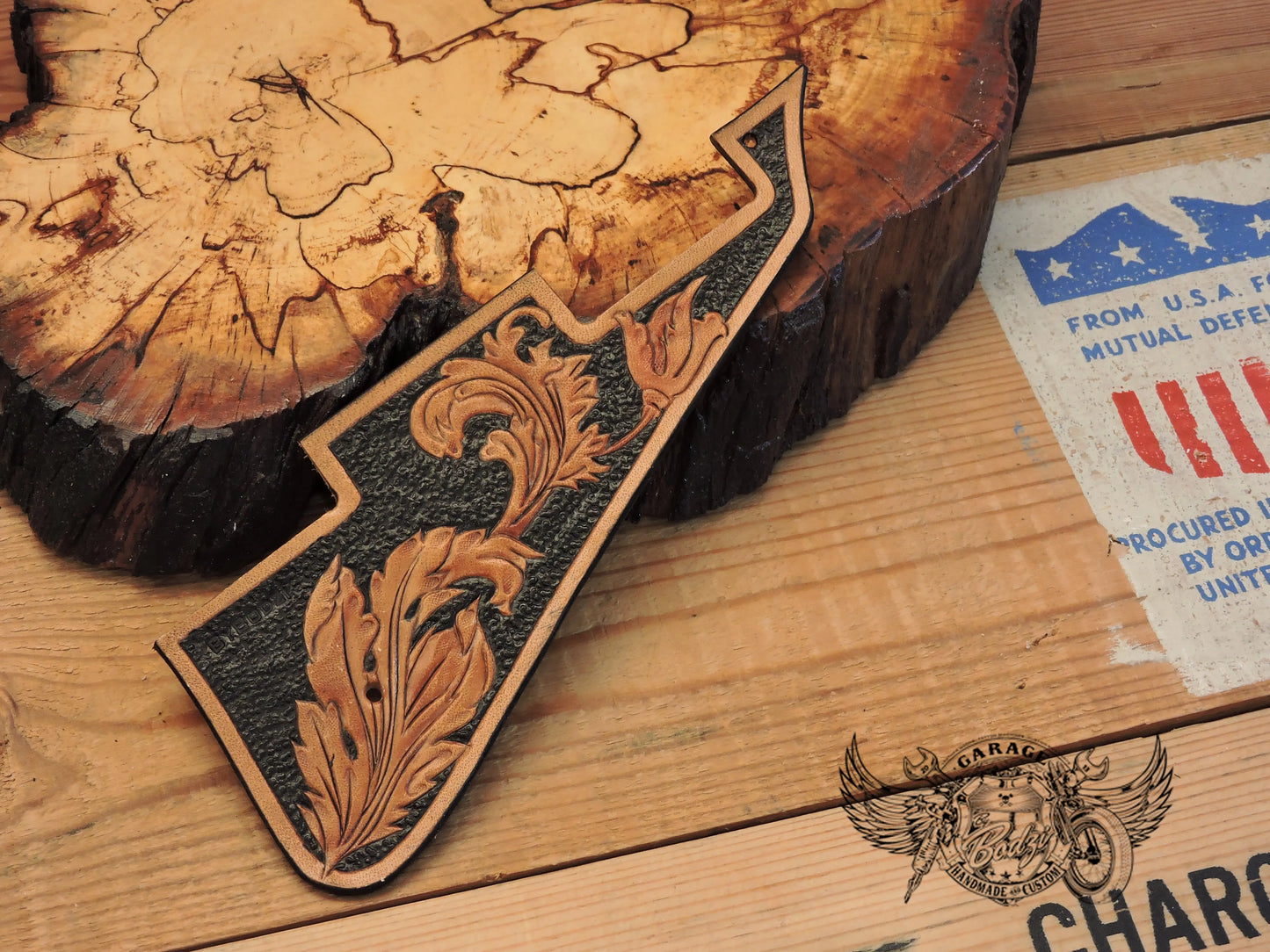 Oak Leaf Gibson Les Paul Pickguard-ByBodzi-ByBodzi