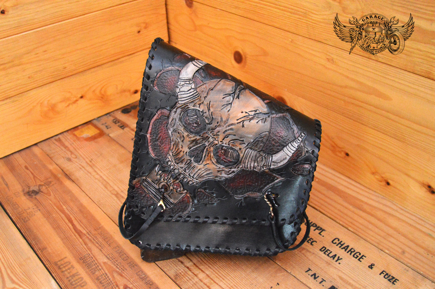Skull & Piston Carved Leather Swingarm Bag v2.0