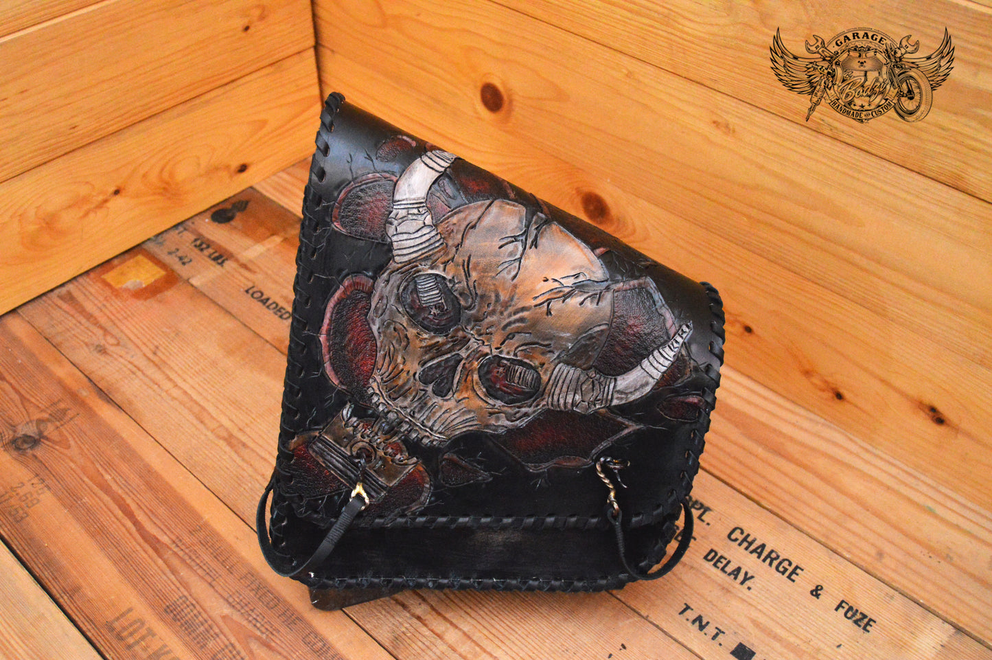 Skull & Piston Carved Leather Swingarm Bag v2.0