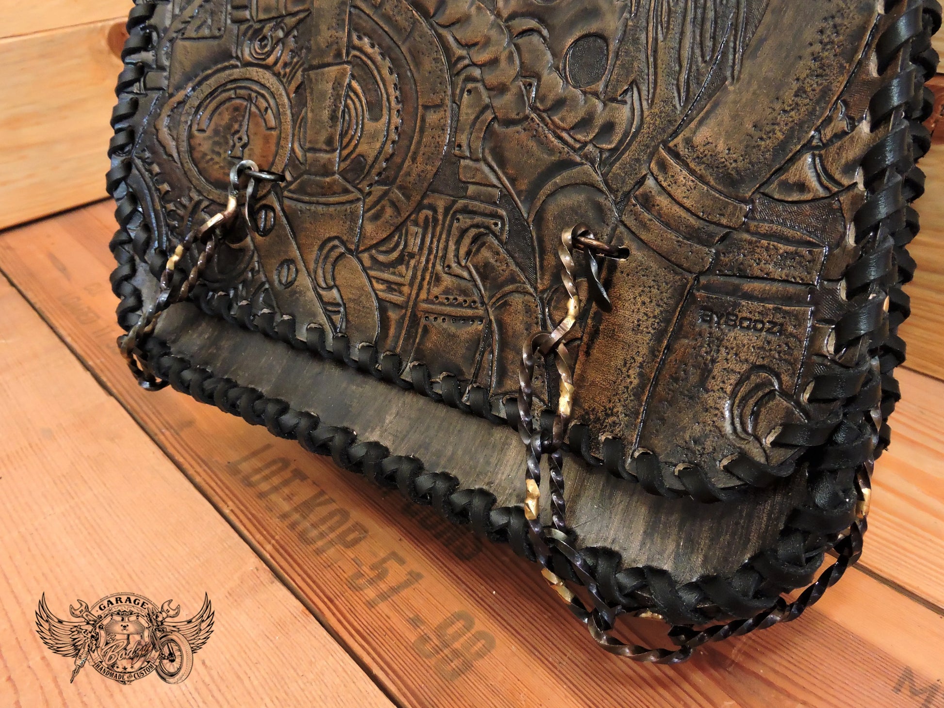 Steampunk Skull Carved Leather Swingarm Bag-ByBodzi-ByBodzi