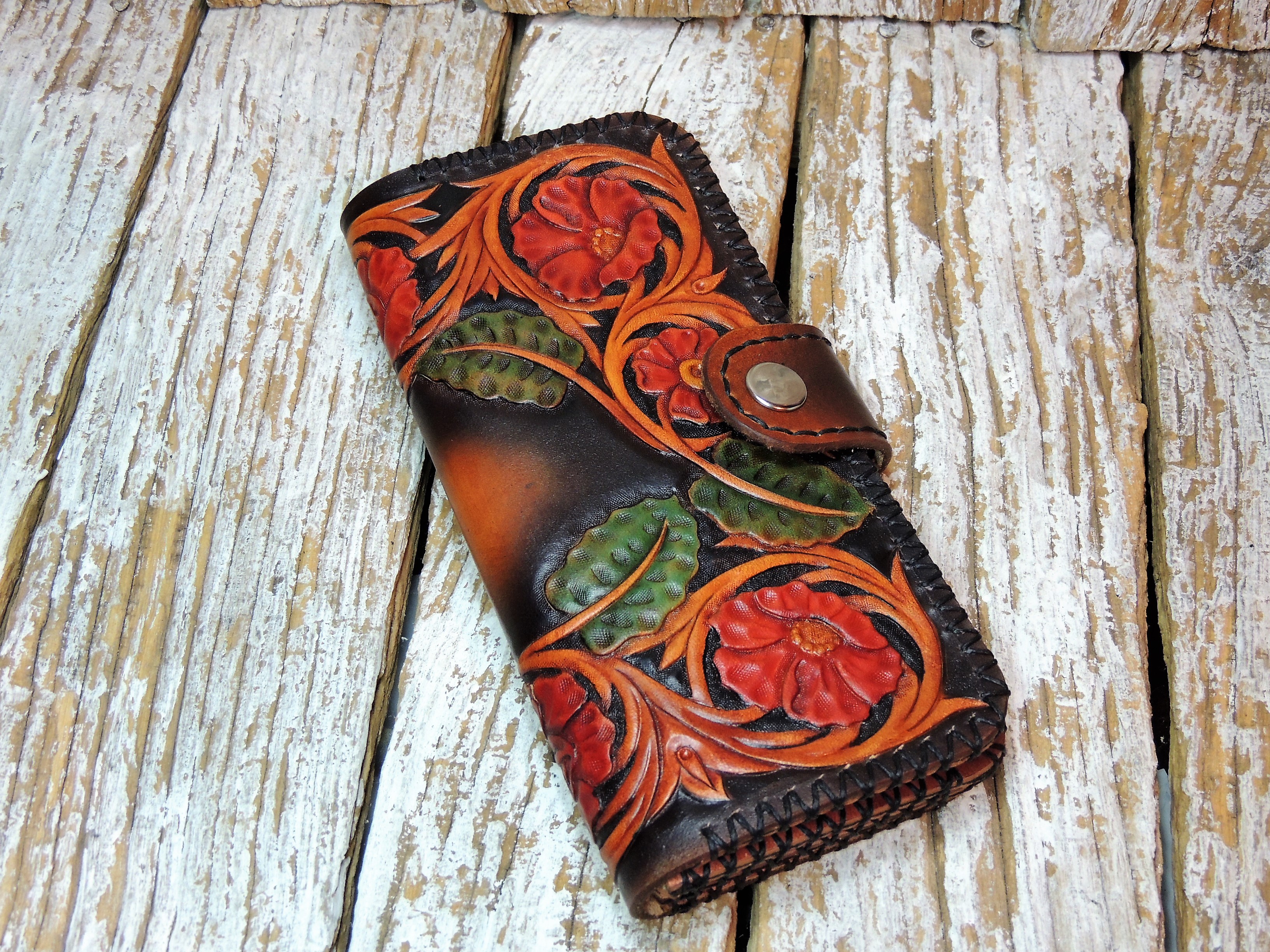 Hand Tooled Womens Leather Wallet L Bybodzi